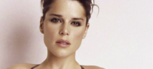 Neve Campbell a arrêté de fumer